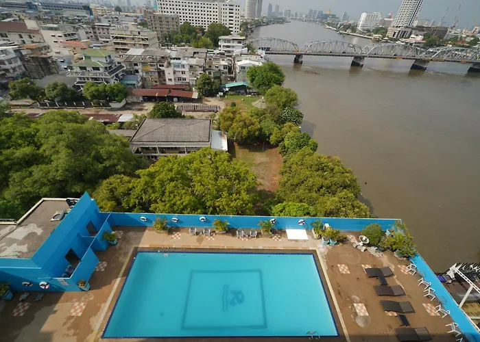 Riverside 4*