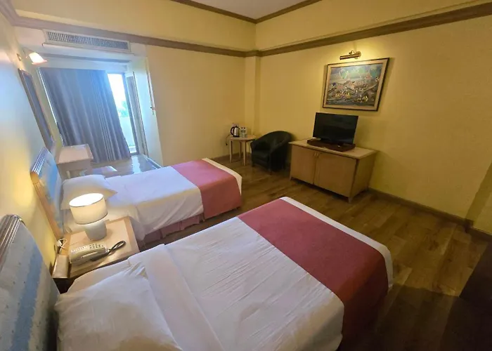 Riverside Hotel 4*