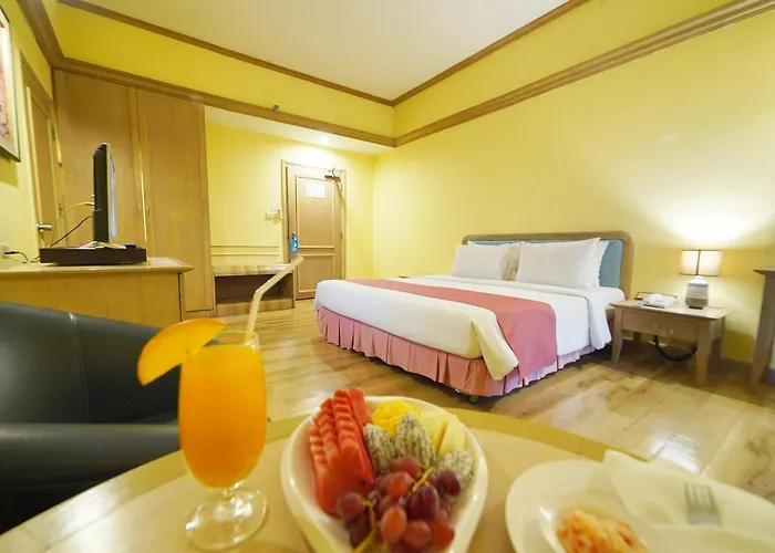 Riverside Hotel